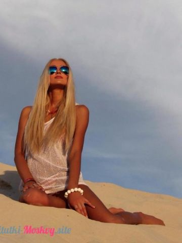 Даша Игривая Брюнетка